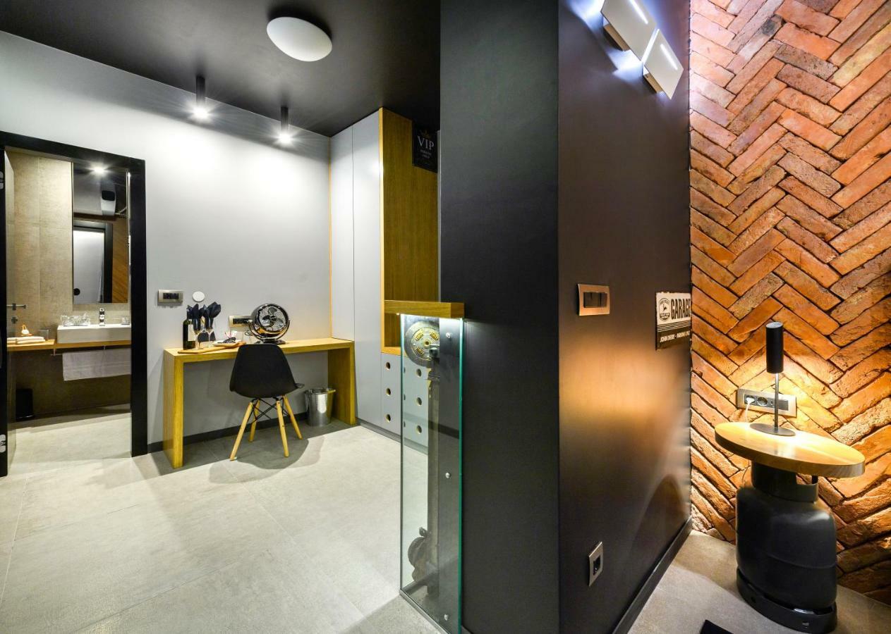 Industrial Design Affittacamere 4*